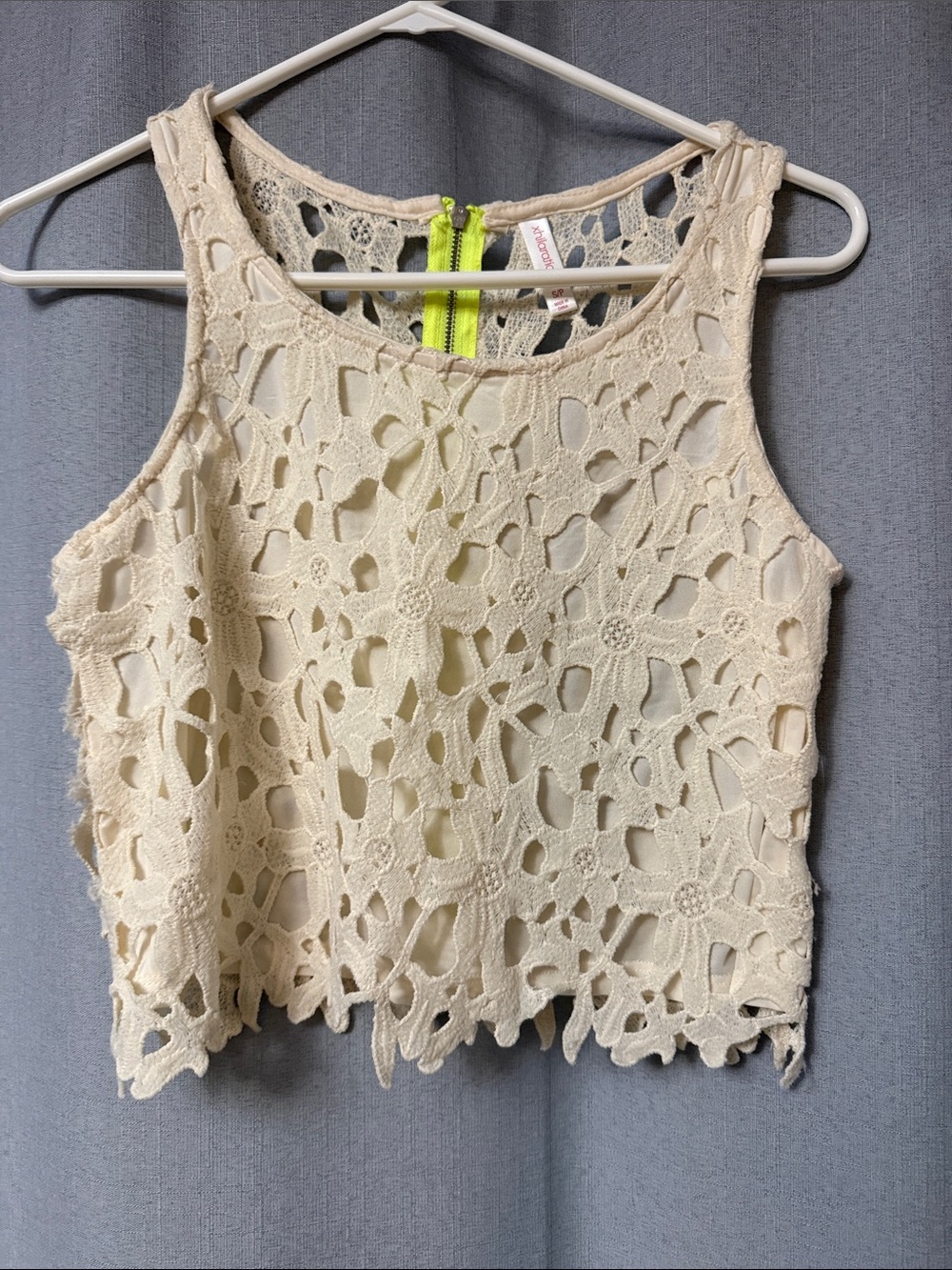 Xhilaration Cream Crochet Floral Crop Top